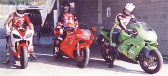 R1:倉田氏、9R:井上氏