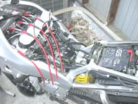 アーシングも同時に配線